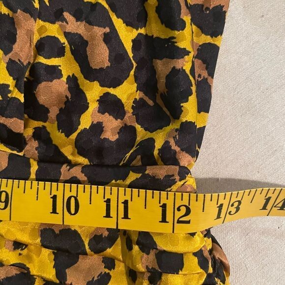 Ronny Kobo Giorgia Leopard Print Puffed Shoulder Faux
Wrap Dress Size XS - Picture 6 of 13